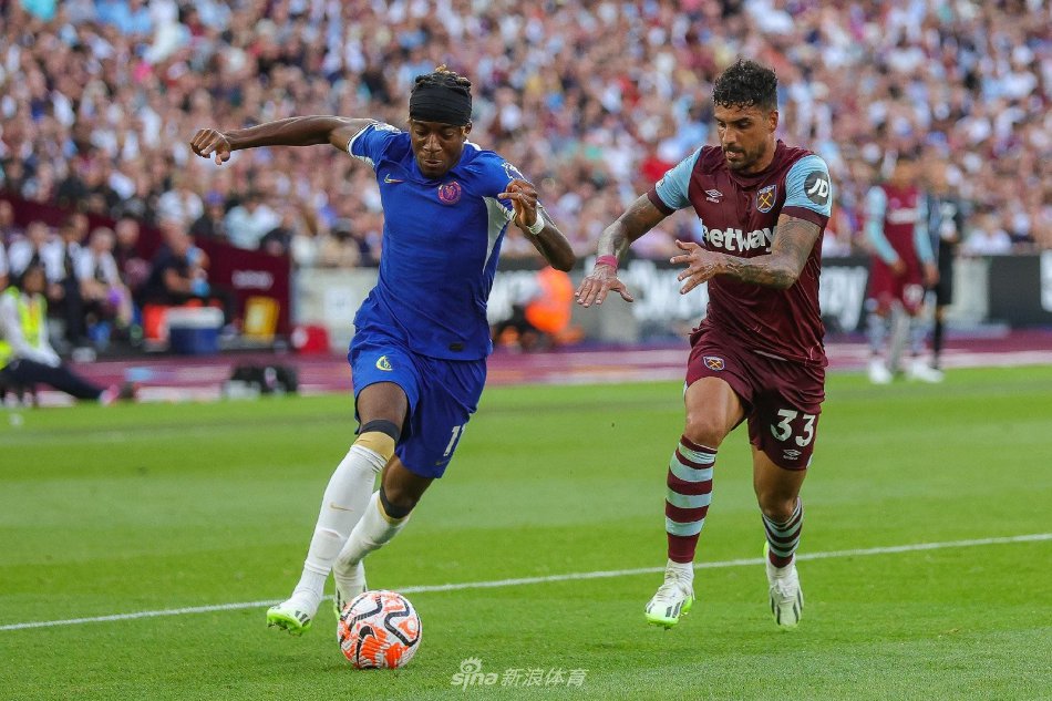 排中体现为 排中体现为