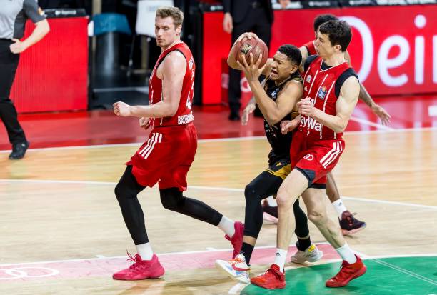 全面压制 全面压制